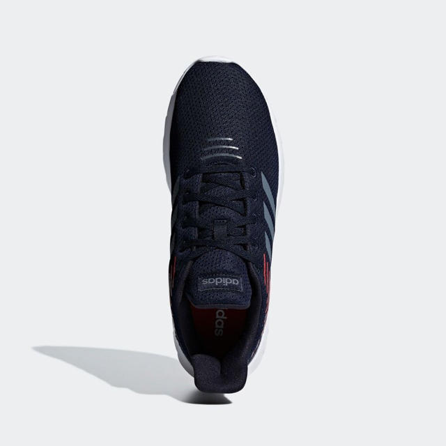adidas(アディダス)のアディダス　ASWEERUN 26.0センチ スポーツ/アウトドアのランニング(シューズ)の商品写真