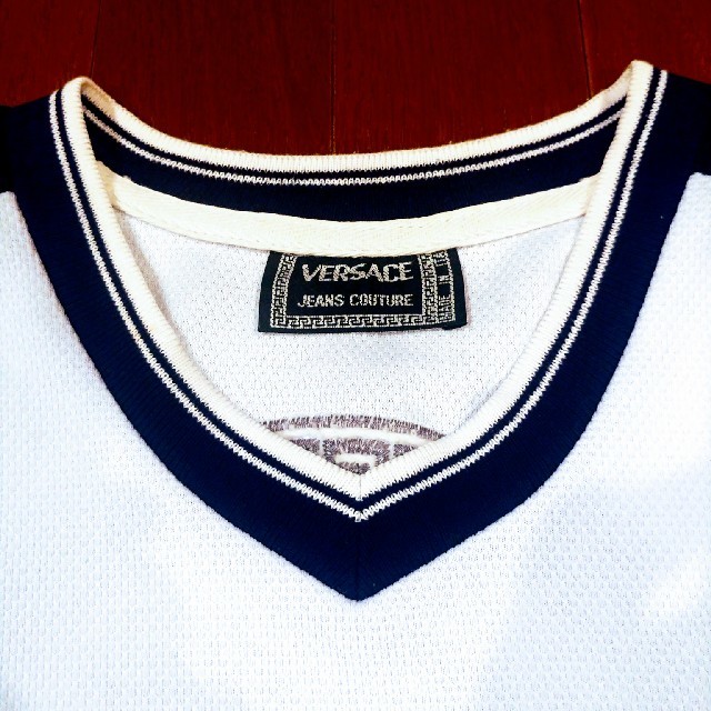 VERSACE(ヴェルサーチ)のVネック、ジャージスウェット メンズのトップス(Tシャツ/カットソー(半袖/袖なし))の商品写真