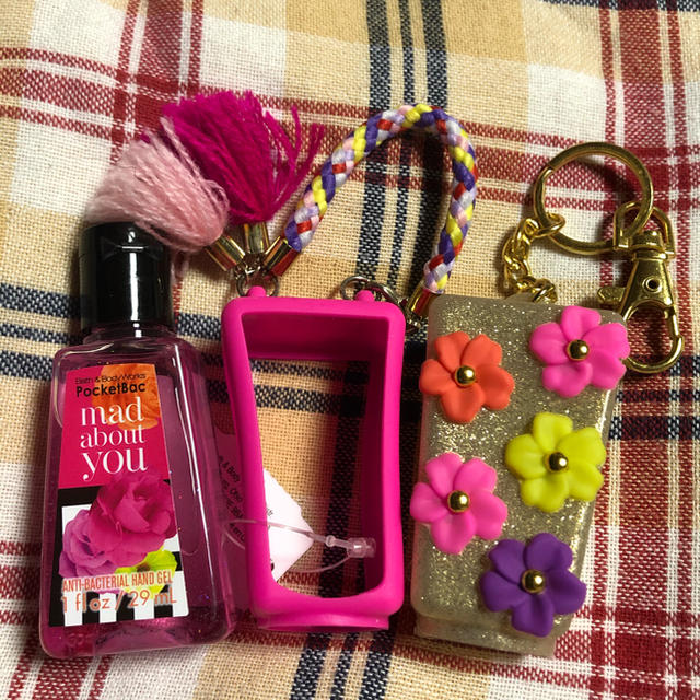 Bath & Body Works(バスアンドボディーワークス)のBath & Body Works  ハンドジェル　ホルダー　旧タイプ　4 コスメ/美容のボディケア(ハンドクリーム)の商品写真