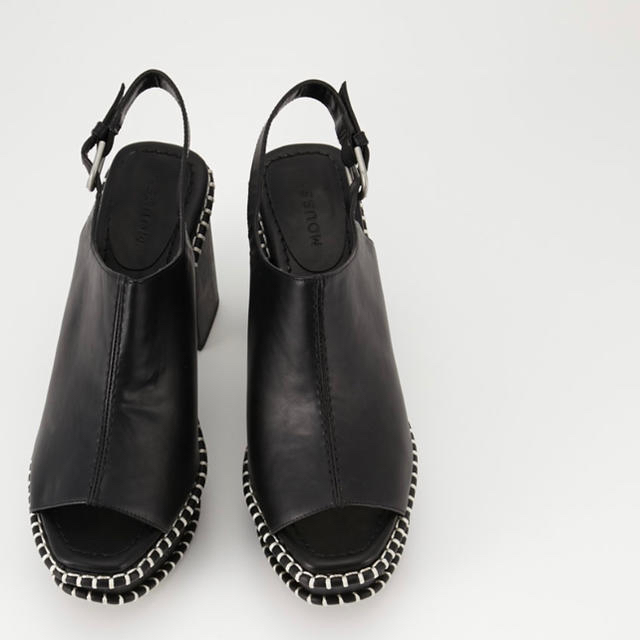 AZUL by moussy(アズールバイマウジー)のWOODEN SOLE SABOT レディースの靴/シューズ(サンダル)の商品写真