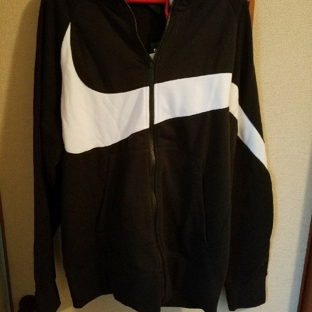 NIKE(ナイキ)のNIKE パーカー swoosh hoodie  ビックロゴ メンズのトップス(パーカー)の商品写真