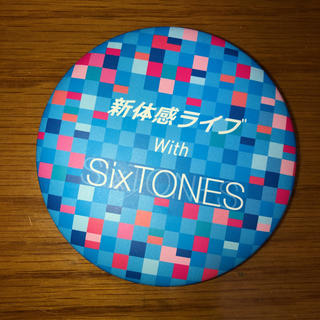 SixTONES 新体感ライブ 缶バッジ(アイドルグッズ)