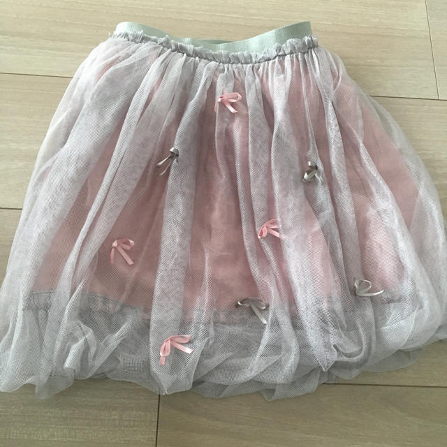 TOCCA(トッカ)のトッカ バルーンスカート リボン チュール グレー キッズ/ベビー/マタニティのキッズ服女の子用(90cm~)(スカート)の商品写真