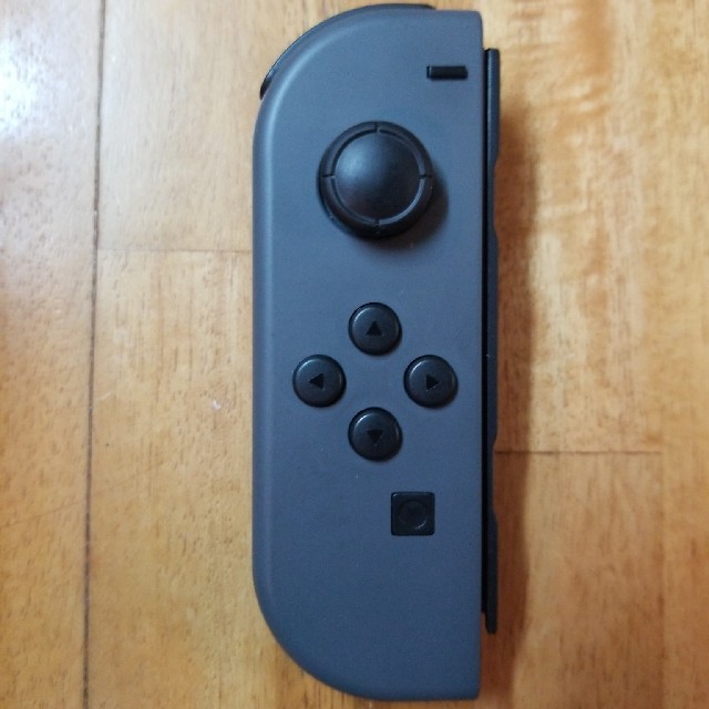 Nintendo Switch(ニンテンドースイッチ)の 任天堂スイッチ Switch ジョイコン 左 グレー　ジャンク品 エンタメ/ホビーのゲームソフト/ゲーム機本体(その他)の商品写真