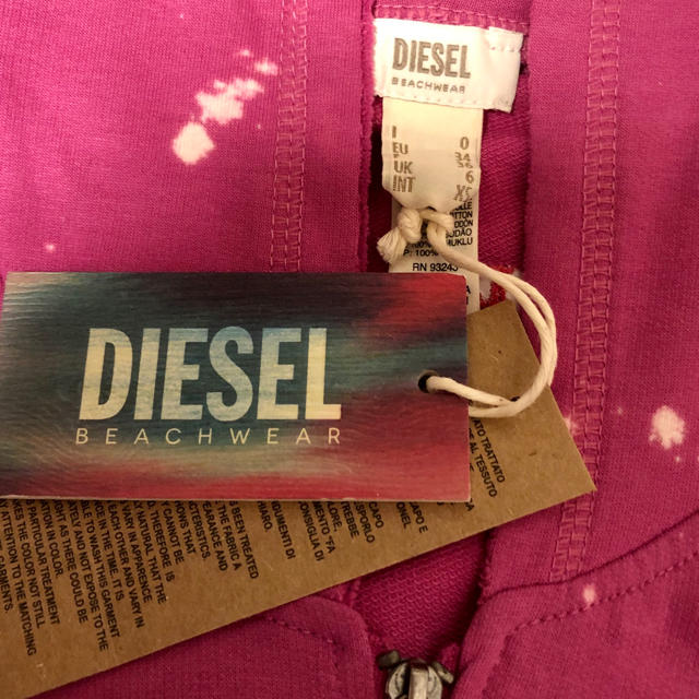 DIESEL(ディーゼル)の【新品】DIESELワンピースレディースペイント柄ジップアップフードノースリーブ レディースのワンピース(ひざ丈ワンピース)の商品写真