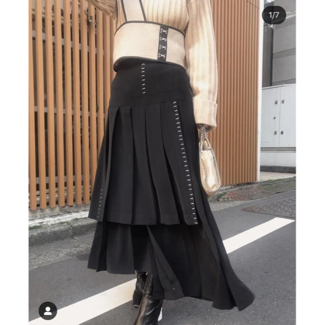 Ameri VINTAGE(アメリヴィンテージ)のAMERI STITCH TIERED SKIRT  レディースのスカート(ロングスカート)の商品写真