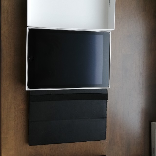 iPad(アイパッド)のiPad 第6世代 32G SIMフリーWi-Fiカーメロ様専用 スマホ/家電/カメラのPC/タブレット(タブレット)の商品写真