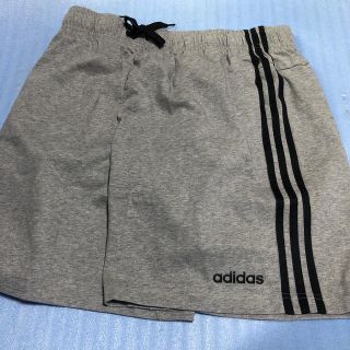 アディダス(adidas)のアディダス　2XO XXL グレー　ハーフパンツ　ショートパンツ  短パン　(ショートパンツ)