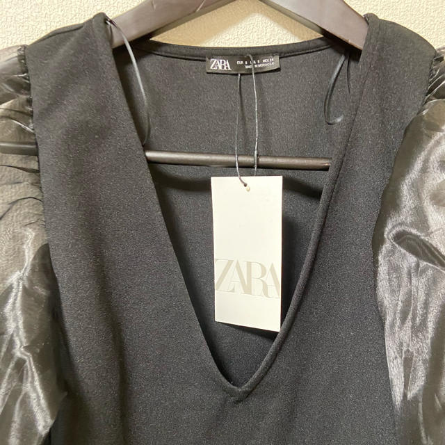 ZARA(ザラ)の【ladies】ZARA パフスリーブトップス レディースのトップス(カットソー(長袖/七分))の商品写真