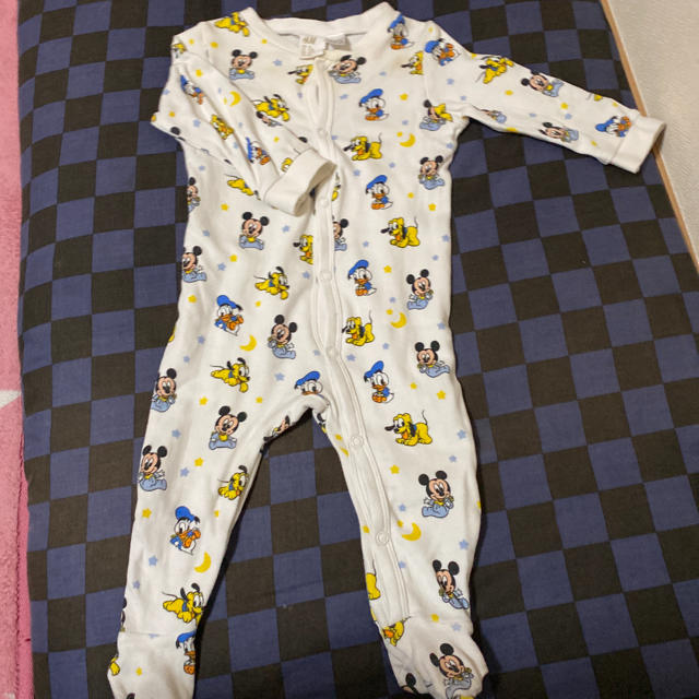 H&M(エイチアンドエム)のH＆M  ディズニー  赤ちゃん  肌着 キッズ/ベビー/マタニティのベビー服(~85cm)(肌着/下着)の商品写真