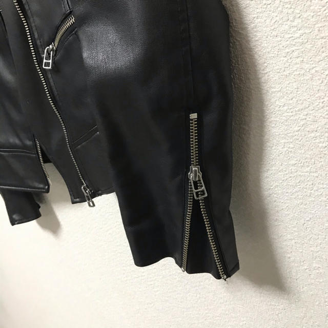 AZUL by moussy(アズールバイマウジー)の【 新品 】AZUL レザージャケット レディースのジャケット/アウター(ライダースジャケット)の商品写真