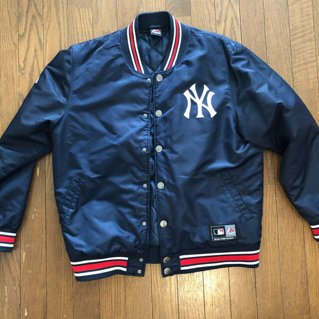 Majestic(マジェスティック)のマジェスティック　ニューヨークヤンキース　スタジャン メンズのジャケット/アウター(スタジャン)の商品写真
