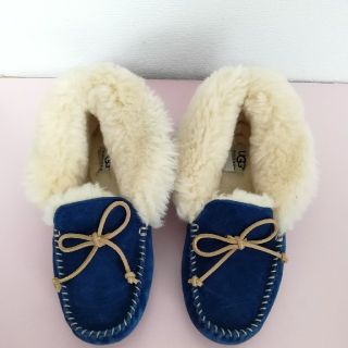 アグ(UGG)のMiwa 様 専用❗UGG  モカシンアレーナ　060319(スリッポン/モカシン)