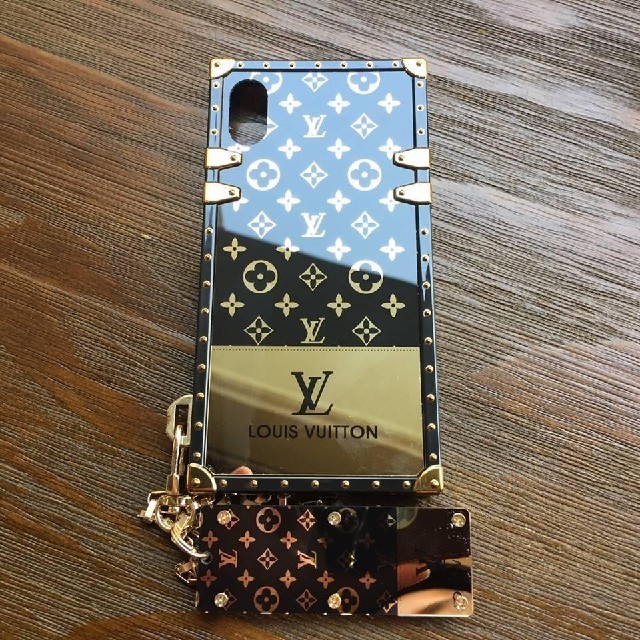 LOUIS VUITTON - Iphoneケースの通販