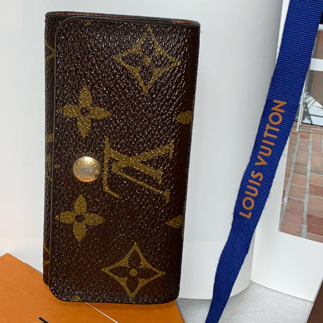 LOUIS VUITTON(ルイヴィトン)のルイ・ヴィトンモノグラムミュルティクレ4キーケース✨超美品✨いちご様専用 メンズのファッション小物(キーケース)の商品写真