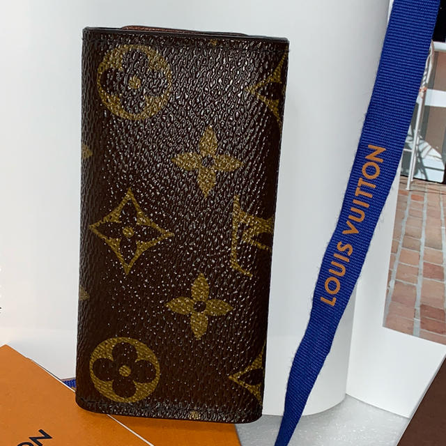 LOUIS VUITTON(ルイヴィトン)のルイ・ヴィトンモノグラムミュルティクレ4キーケース✨超美品✨いちご様専用 メンズのファッション小物(キーケース)の商品写真