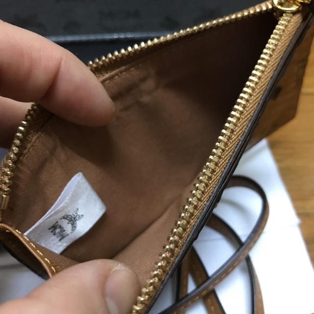 MCM(エムシーエム)のMCM ランヤードカードホルダー メンズのファッション小物(折り財布)の商品写真
