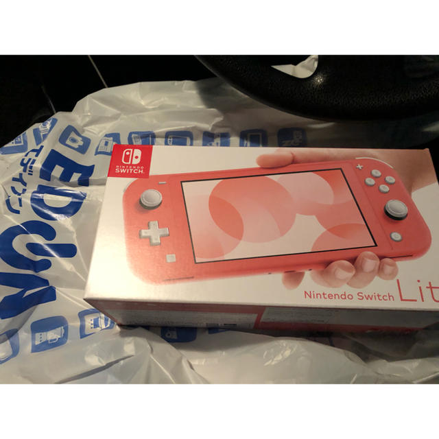 専用Nintendo Switch Lite Coral スイッチライトコーラル携帯用ゲーム機本体