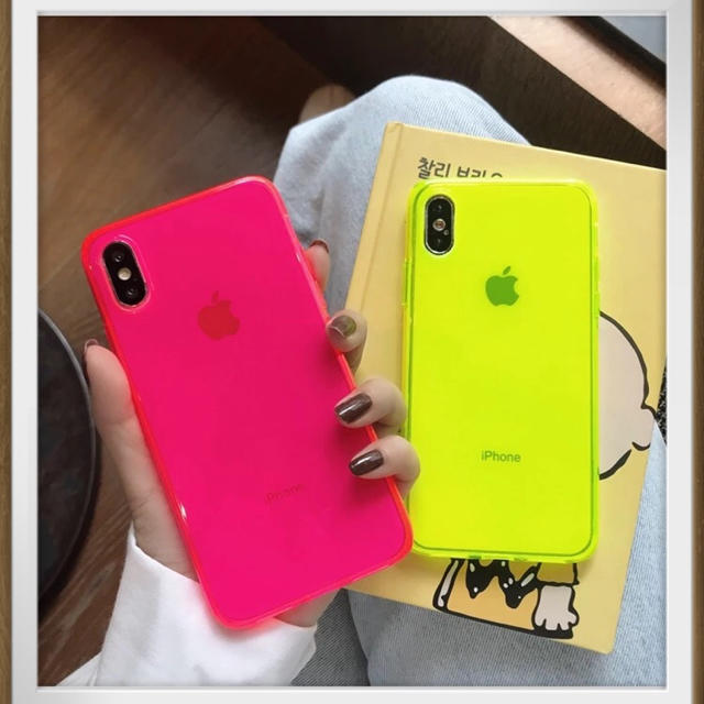 新品 蛍光色 ペアセット ピンク イエロー iPhone11 スマホ/家電/カメラのスマホアクセサリー(iPhoneケース)の商品写真