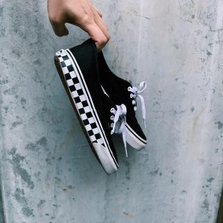 ヴァンズ(VANS)のvans Checker Tape Authentic(スニーカー)