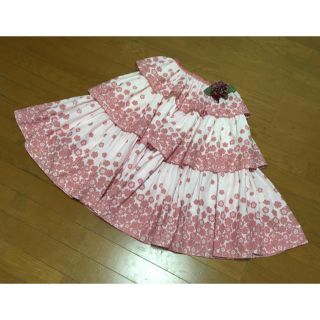 ピンクハウス(PINK HOUSE)のピンクハウスギンガムチェック花柄段々スカート赤ピンクウエストゴムのおまけ付日本製(ロングスカート)