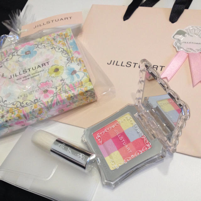 JILLSTUART(ジルスチュアート)のmiyu様 専用ジルスチュア-ト チ-ク コスメ/美容のベースメイク/化粧品(チーク)の商品写真