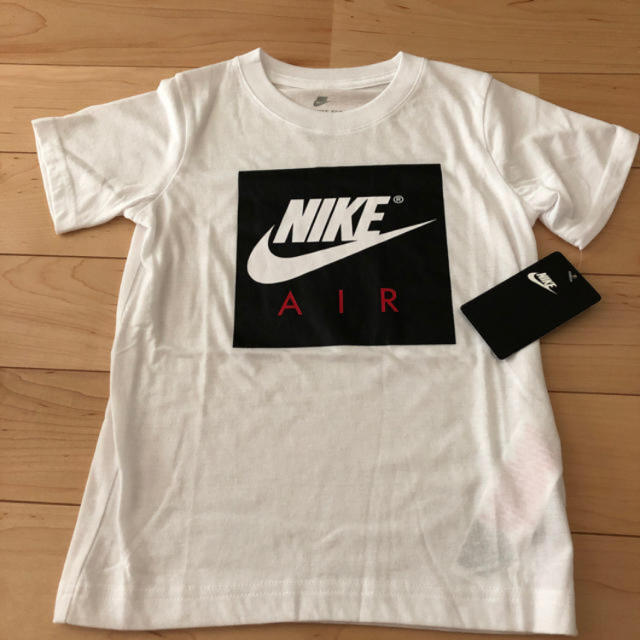 NIKE(ナイキ)のNIKE Tシャツ　　 キッズ/ベビー/マタニティのキッズ服男の子用(90cm~)(Tシャツ/カットソー)の商品写真