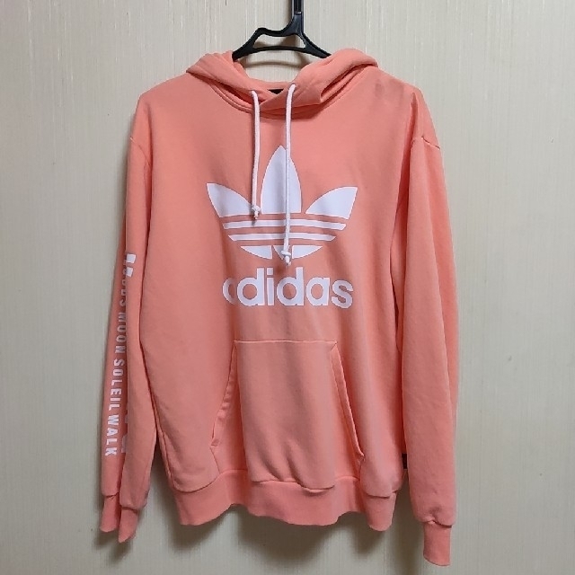 adidas(アディダス)の専用  メンズのトップス(パーカー)の商品写真