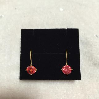 エテ(ete)のete シンセティックルビー ピアス(ピアス)