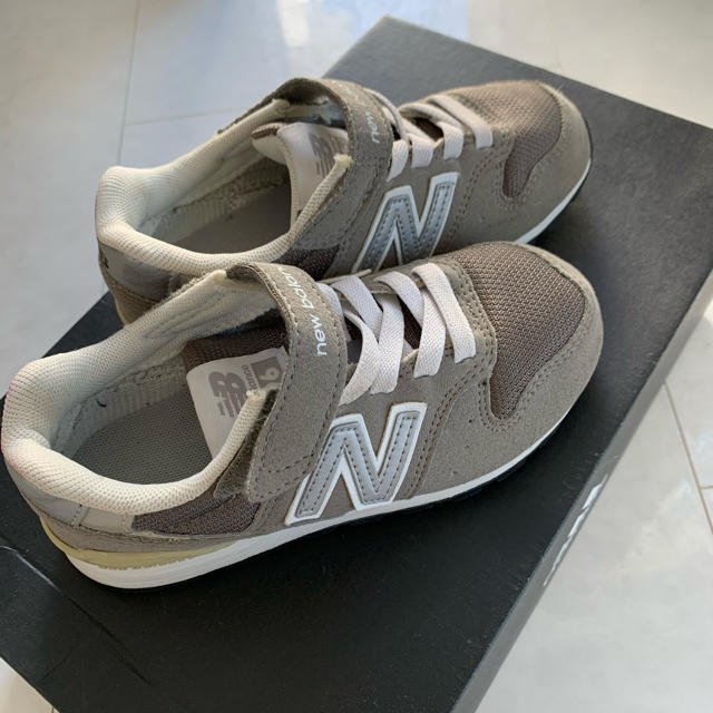 New Balance(ニューバランス)のニューバランス　キッズ　スニーカー　17.5センチ キッズ/ベビー/マタニティのキッズ靴/シューズ(15cm~)(スニーカー)の商品写真