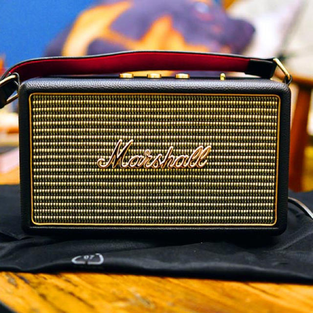 MARSHALL ブルートゥーススピーカー KILBURN（BLACK） スマホ/家電/カメラのオーディオ機器(スピーカー)の商品写真