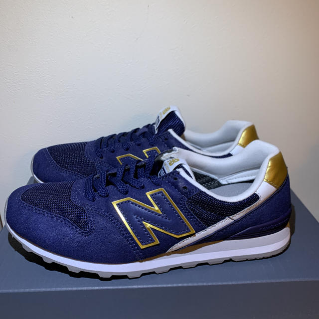 New Balance(ニューバランス)のニューバランス　ランニングシューズ WL996 新品　23.5センチ レディースの靴/シューズ(スニーカー)の商品写真