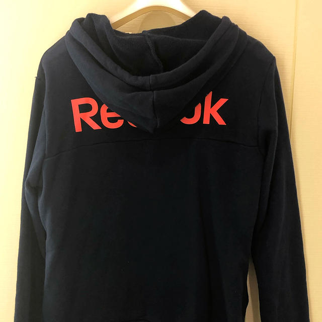 Reebok(リーボック)の美品✨Reebok バックロゴ　フルジップパーカー  レディースのトップス(パーカー)の商品写真