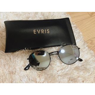 エヴリス(EVRIS)のEVRIS♡美品　ミラーサングラス(サングラス/メガネ)