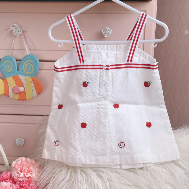 GYMBOREE(ジンボリー)のジンボリー2T りんご🍎キャミソール キッズ/ベビー/マタニティのベビー服(~85cm)(タンクトップ/キャミソール)の商品写真