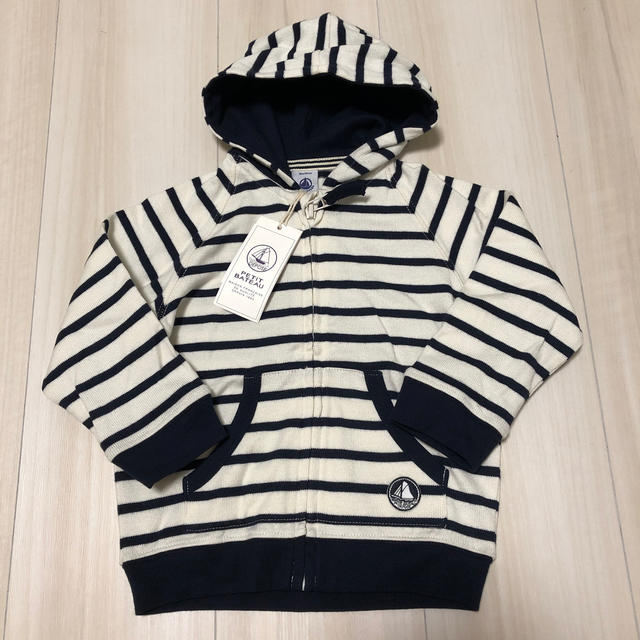 PETIT BATEAU(プチバトー)のプチバトー　マリニエール　パーカー　18M キッズ/ベビー/マタニティのベビー服(~85cm)(トレーナー)の商品写真