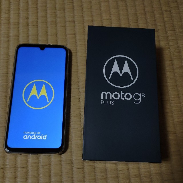 国内正規　MOTO g8 plus ポイズンベリー スマホ/家電/カメラのスマートフォン/携帯電話(スマートフォン本体)の商品写真