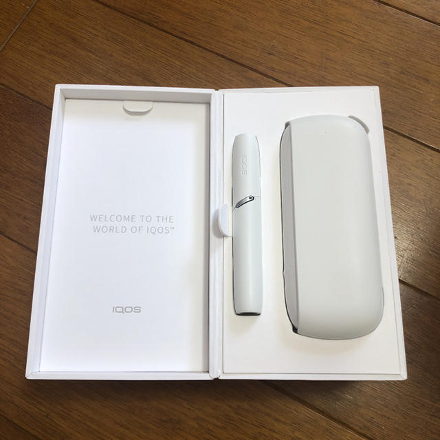 IQOS(アイコス)のiQOS 3♡ホワイト メンズのファッション小物(タバコグッズ)の商品写真