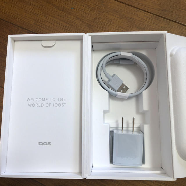 IQOS(アイコス)のiQOS 3♡ホワイト メンズのファッション小物(タバコグッズ)の商品写真