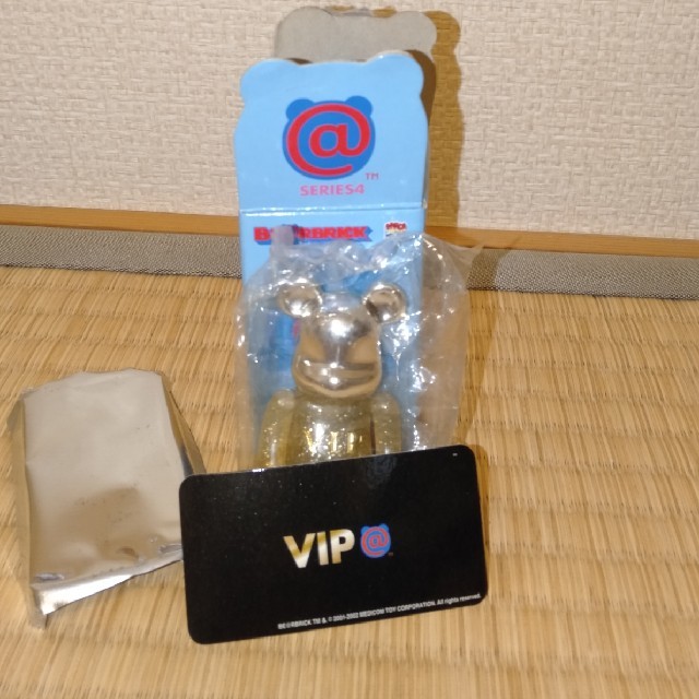 ベアブリック  VIP