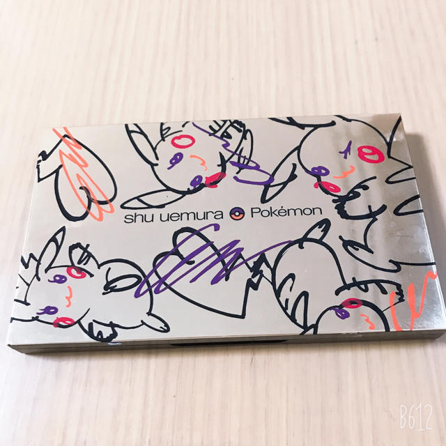 shu uemura(シュウウエムラ)のピカシュウ♡サンダーショック♡美品 コスメ/美容のベースメイク/化粧品(アイシャドウ)の商品写真