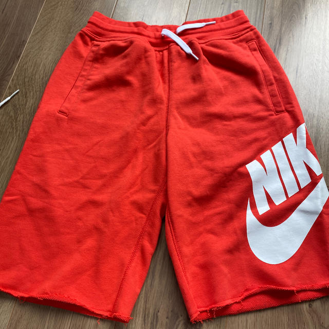 NIKE(ナイキ)のナイキハーフパンツ スポーツ/アウトドアのサッカー/フットサル(ウェア)の商品写真