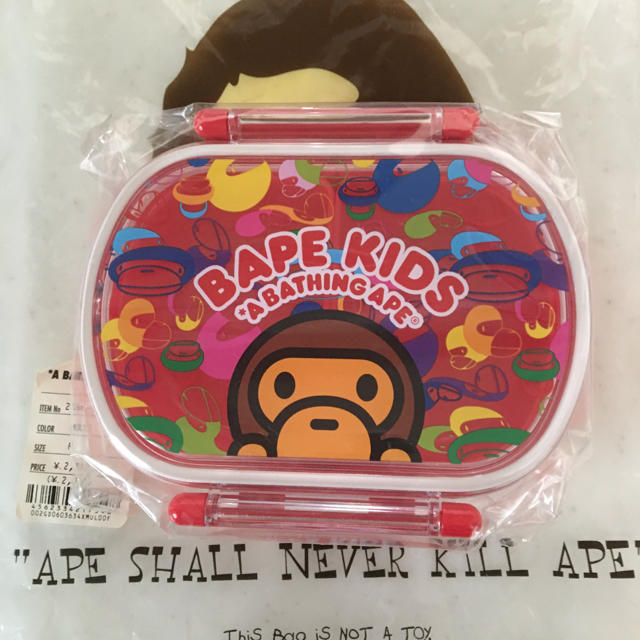 A BATHING APE(アベイシングエイプ)のBAPEKIDSベイプキッズ　お弁当箱 インテリア/住まい/日用品のキッチン/食器(弁当用品)の商品写真