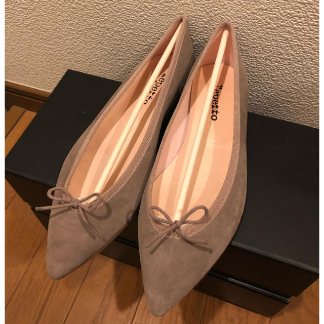 repetto(レペット)のmiyu様専用　レペット ブリジット　グレーベージュ　36.5 レディースの靴/シューズ(ハイヒール/パンプス)の商品写真