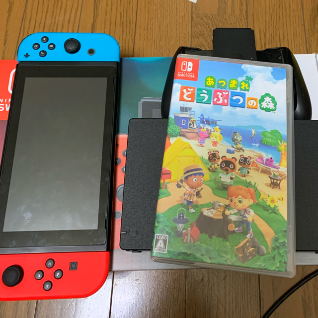 Nintendo Switch(ニンテンドースイッチ)のNintendo Switch ニンテンドースイッチどうぶつの森付き エンタメ/ホビーのゲームソフト/ゲーム機本体(家庭用ゲーム機本体)の商品写真