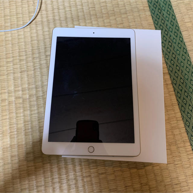 iPad 第5世代　＋おまけ付き　(iPod touch)