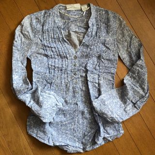 エイチアンドエム(H&M)のH&M 小花柄薄手トップス(カットソー(長袖/七分))