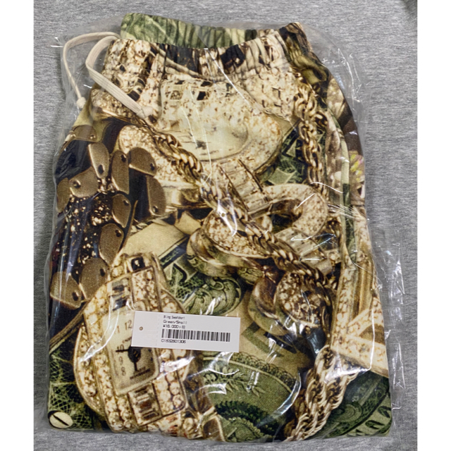 Supreme(シュプリーム)の supreme Bling Sweatshort ブリング ショートパンツ メンズのパンツ(ショートパンツ)の商品写真