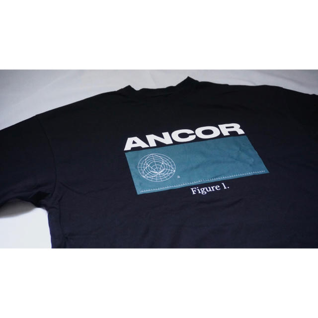 1LDK SELECT(ワンエルディーケーセレクト)のANCOR アンカー over size T shirt schema 美品 メンズのトップス(Tシャツ/カットソー(半袖/袖なし))の商品写真