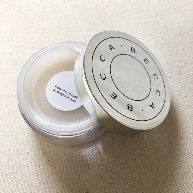 BECCA Hydra Mist Set & Refresh Powder コスメ/美容のベースメイク/化粧品(フェイスパウダー)の商品写真